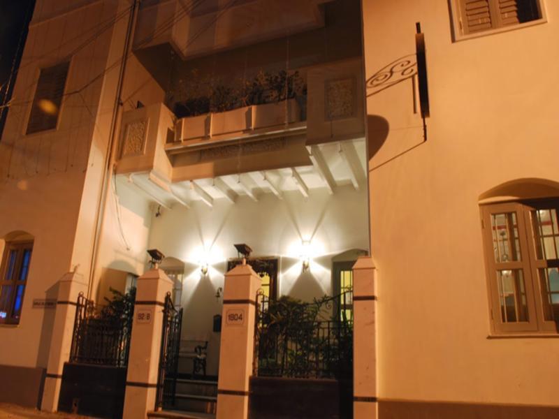 The Corner Courtyard Hotel Calcutta Exterior foto