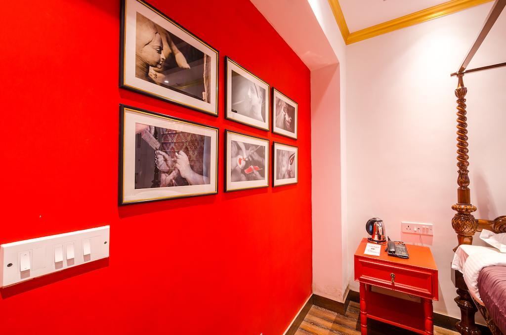 The Corner Courtyard Hotel Calcutta Exterior foto